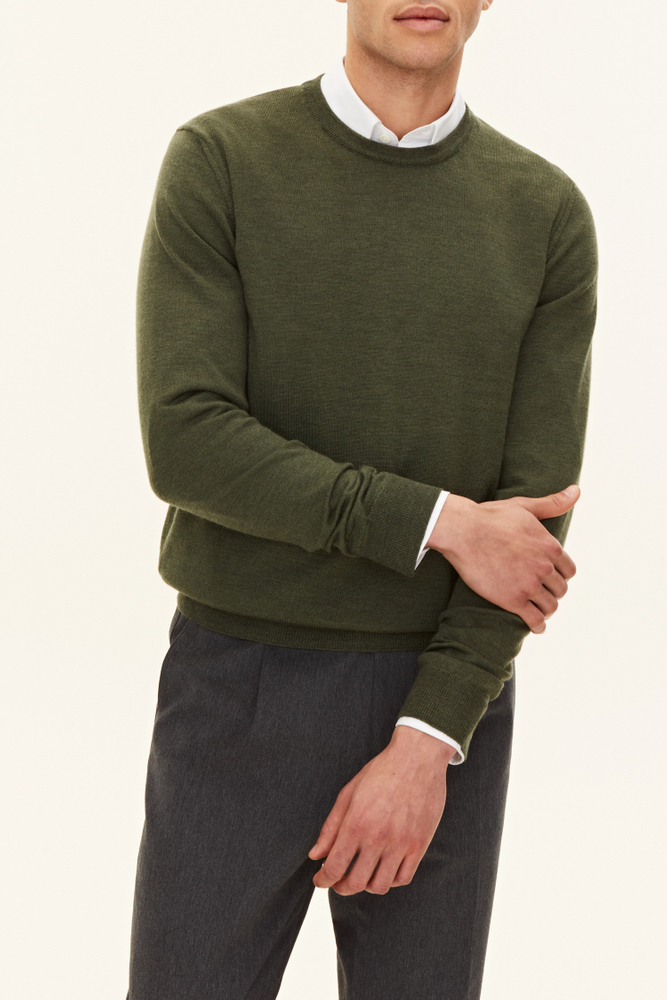 Slim Fit Fine Merino Wool Roundneck Sweater