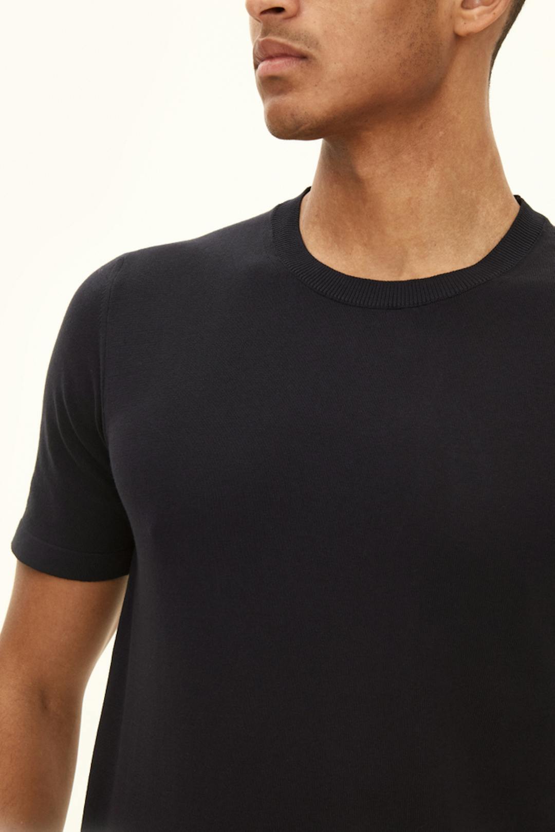 Slim Fit Fine Knitted T-shirt