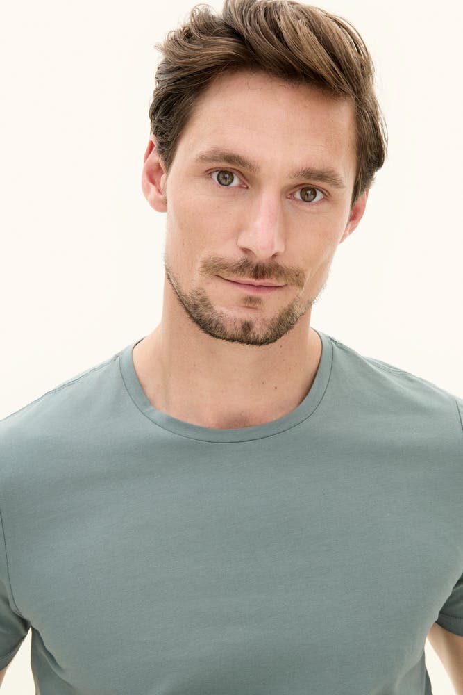 Slim Fit Strekkbar T-skjorte