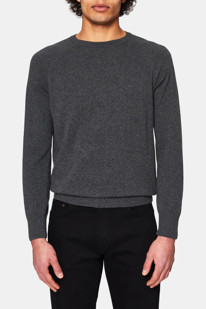 Regular Fit Roundneck Soft Knit Sweater