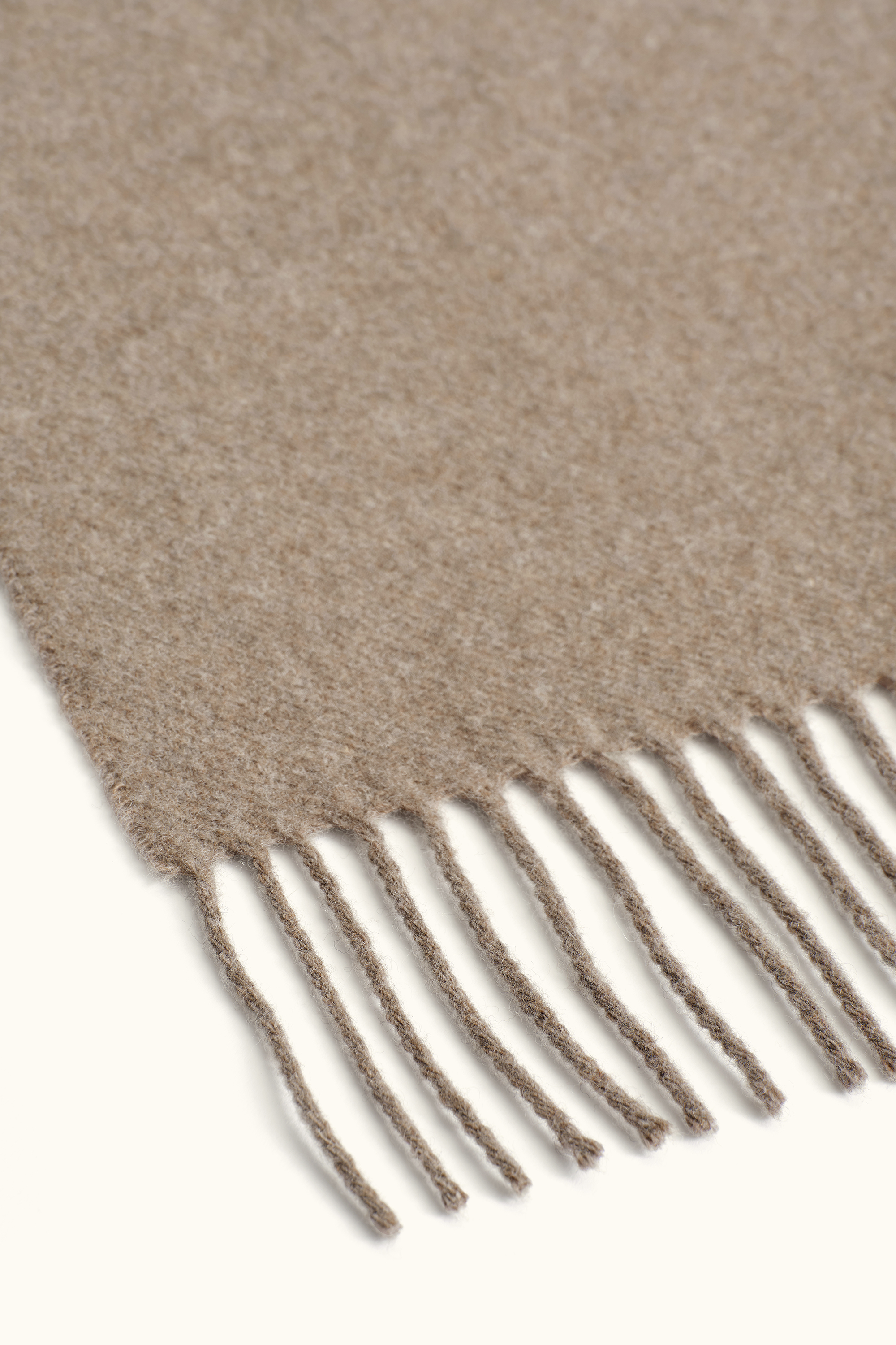 Brushed Wool Scarf - Beige | Oscar Jacobson
