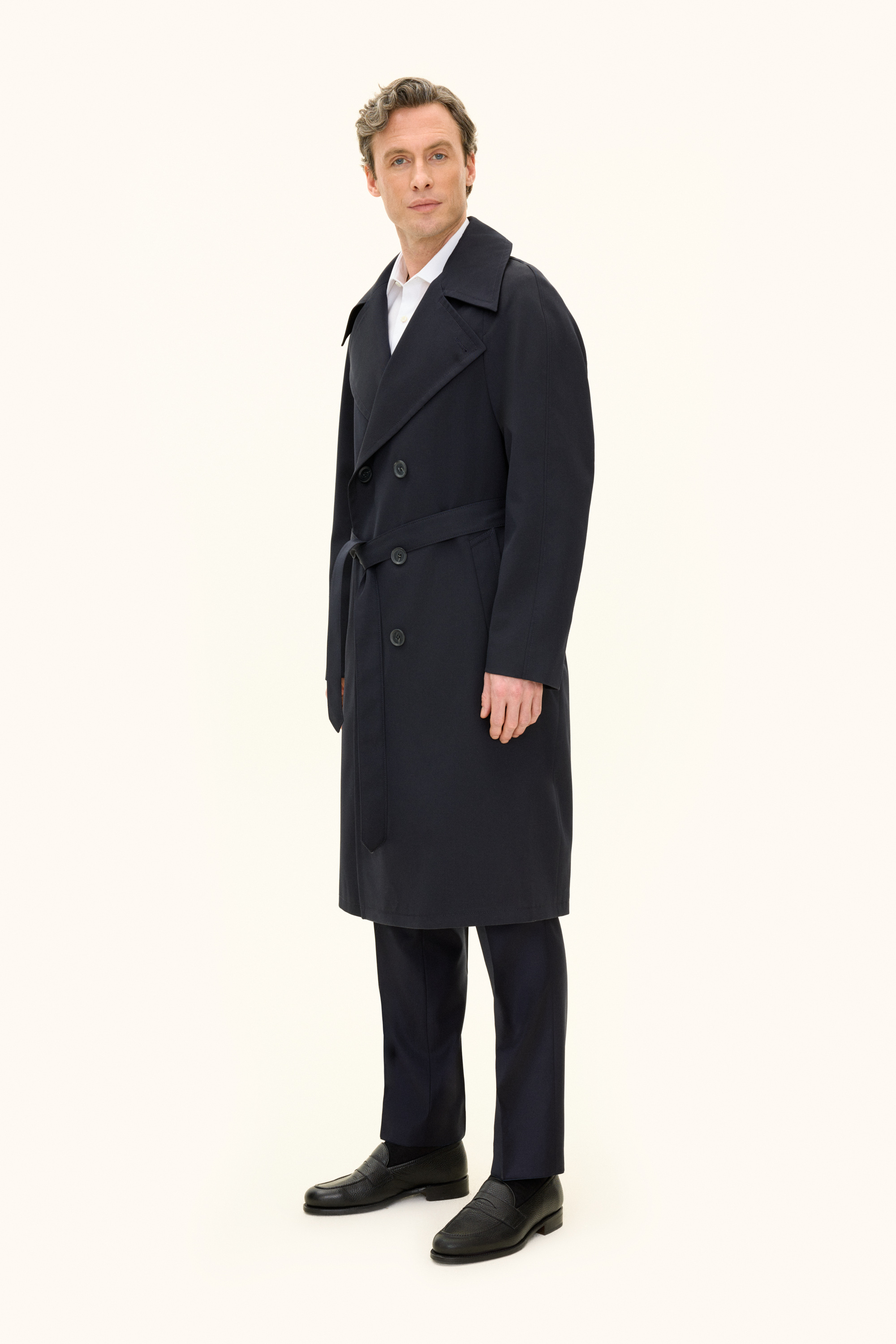Double Breasted Gabardine Raglan Coat - Dark blue | Oscar Jacobson