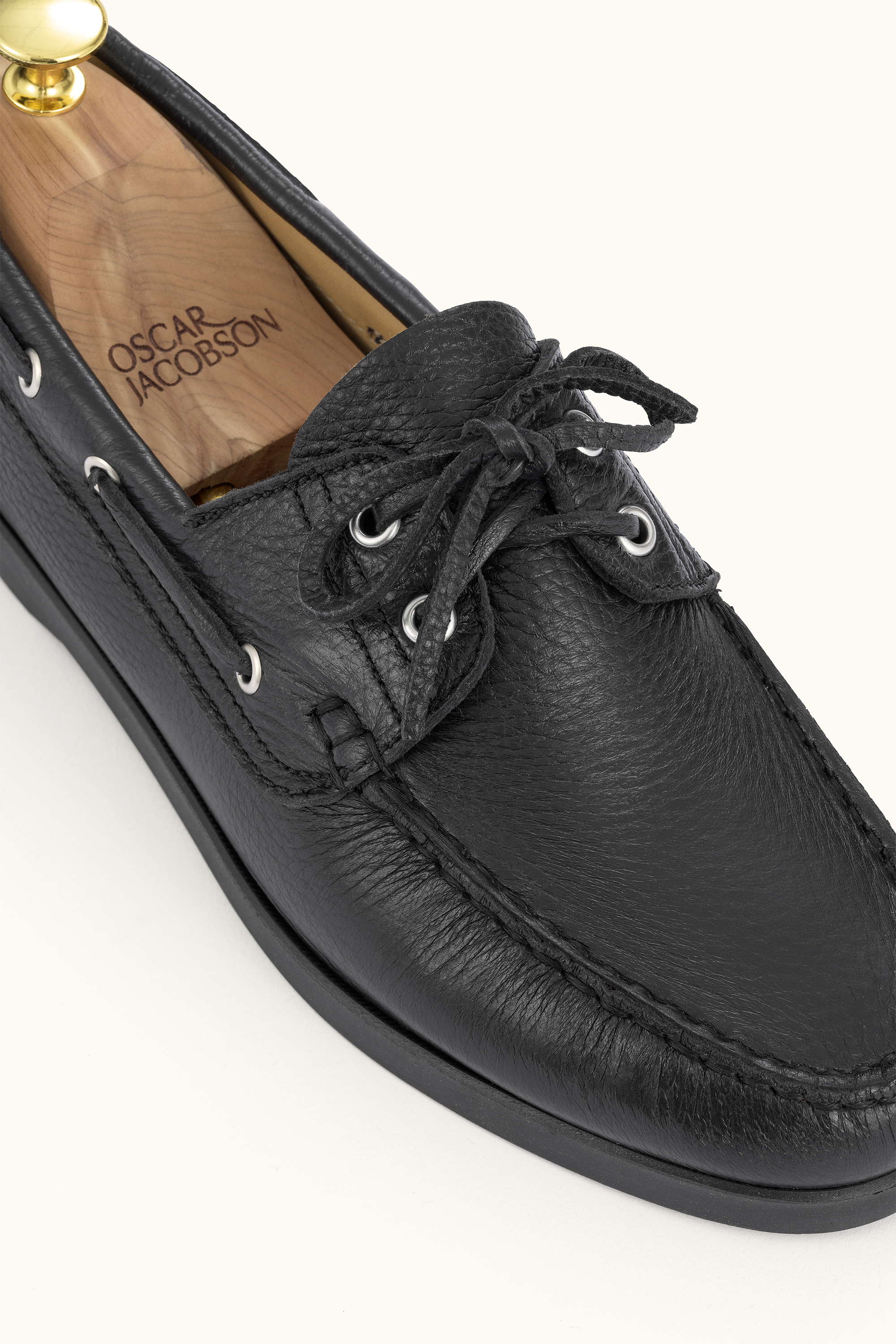 Deck Shoes Deerskin - Black | Oscar Jacobson